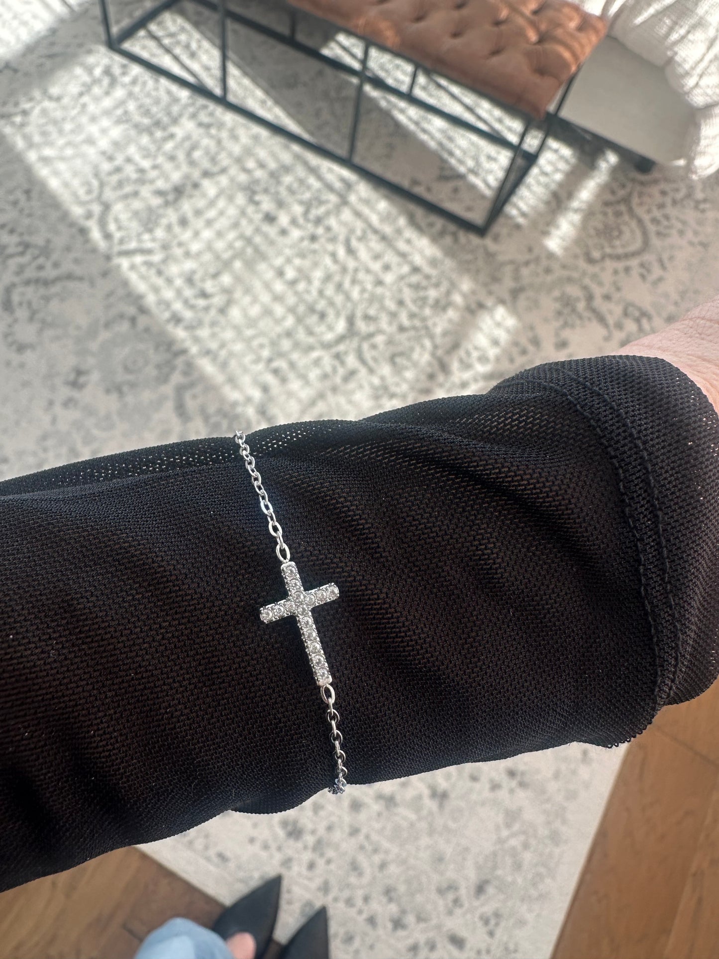 Dainty Cross Bracelet- Silver