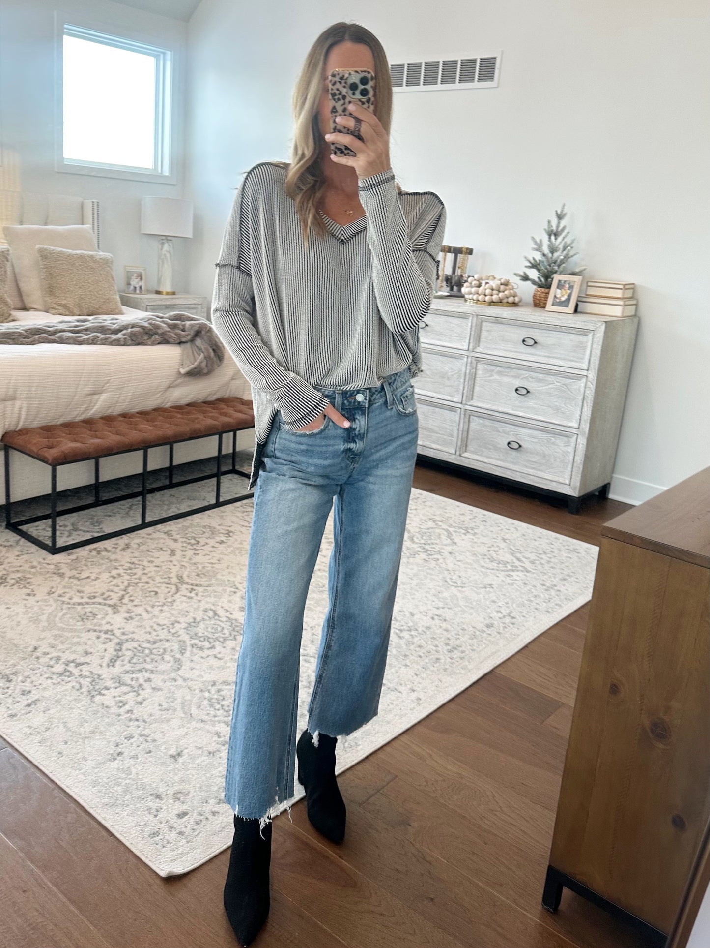 V Neck Thermal- Black & White