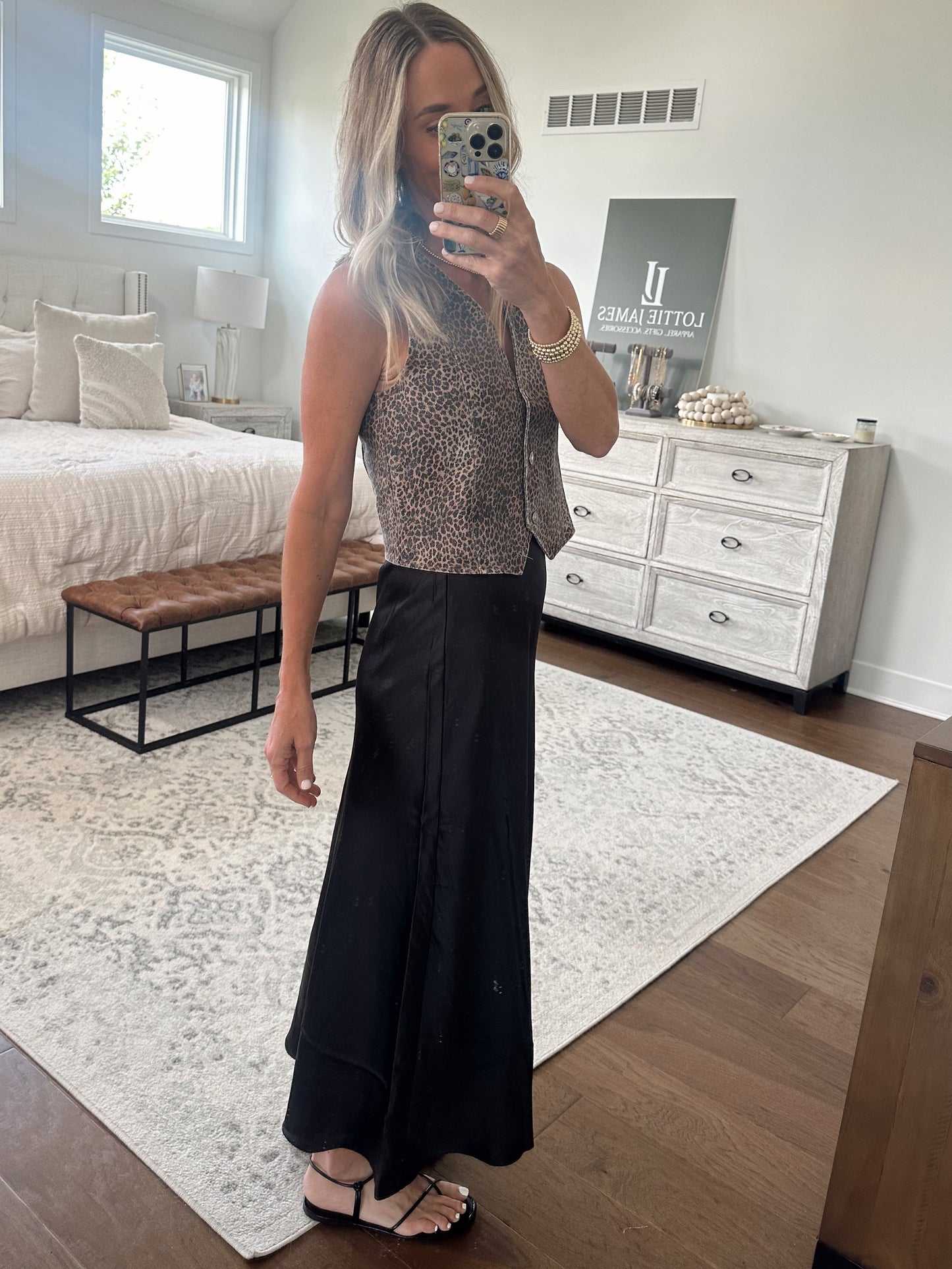 Satin Midi Skirt- Black