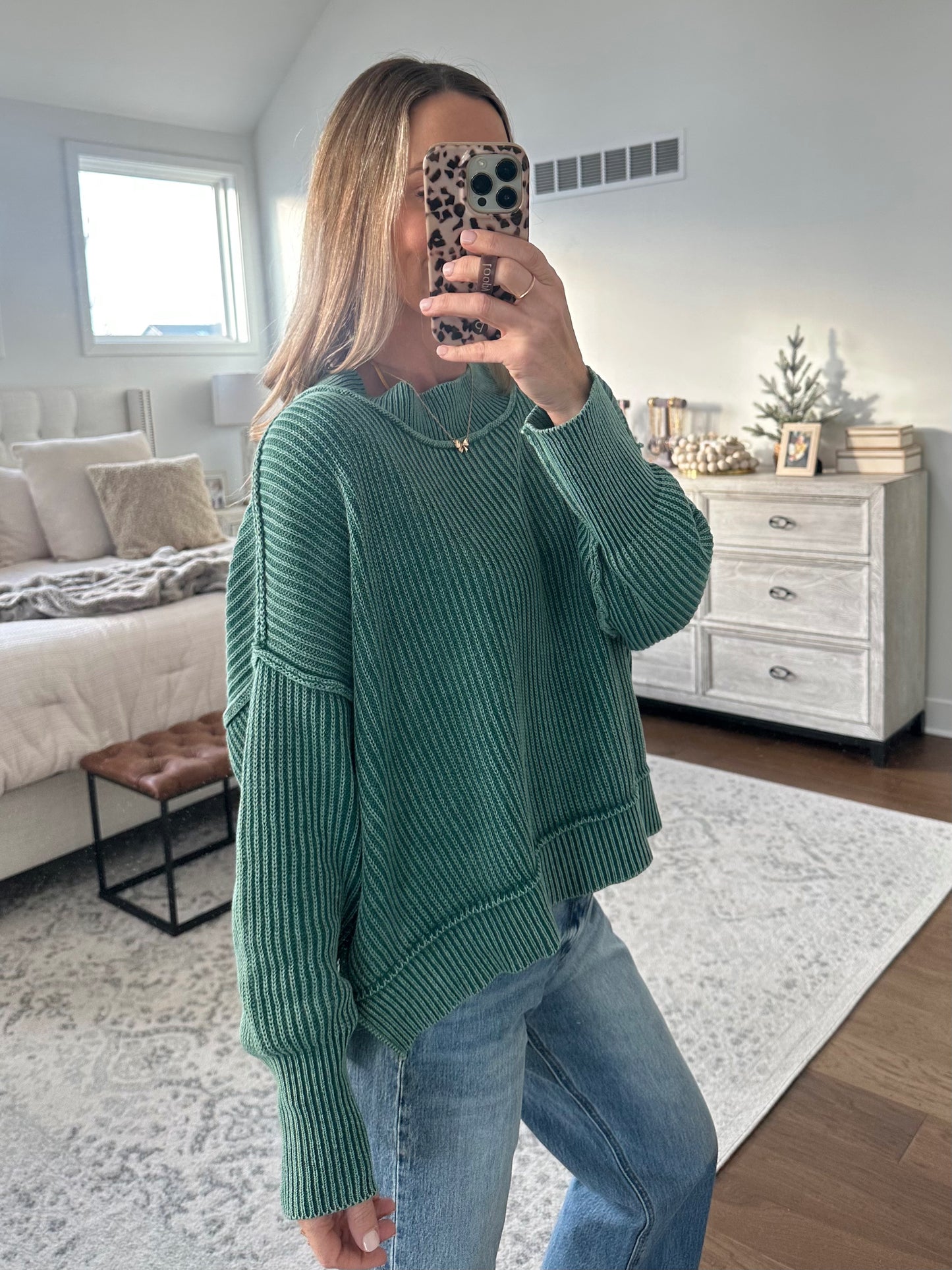 Oversized Cropped Sweater- Green