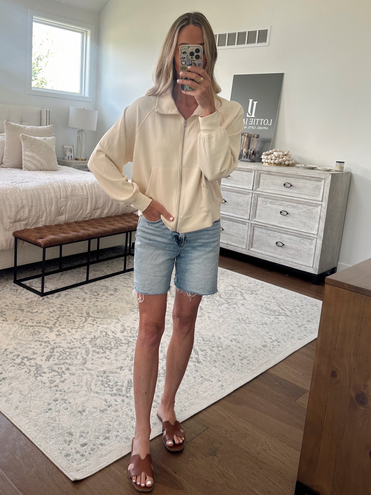 Soft Zip Up- Cream