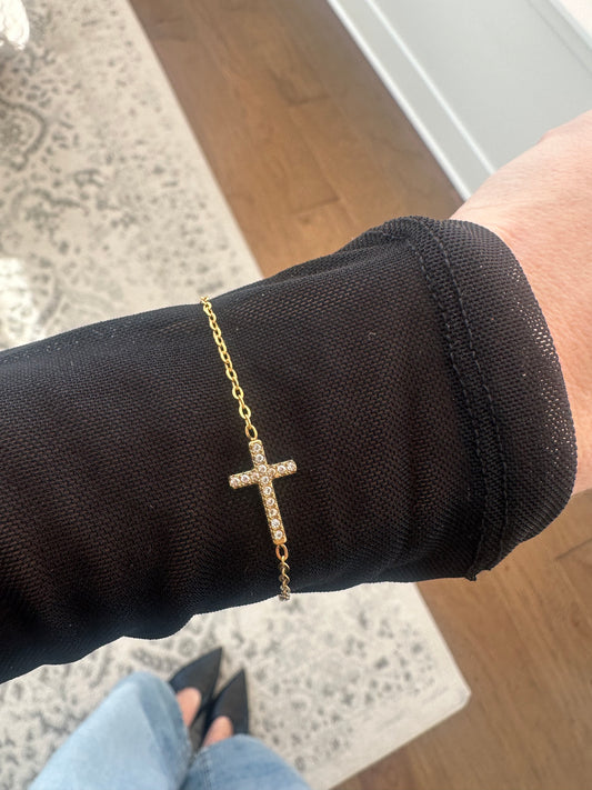 Dainty Cross Bracelet- Gold