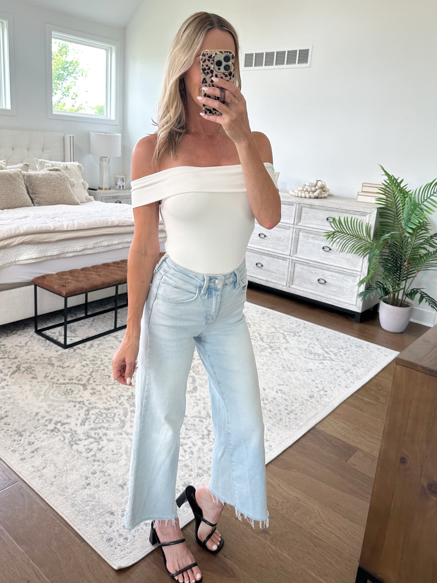Seamless Off The Shoulder Top- White