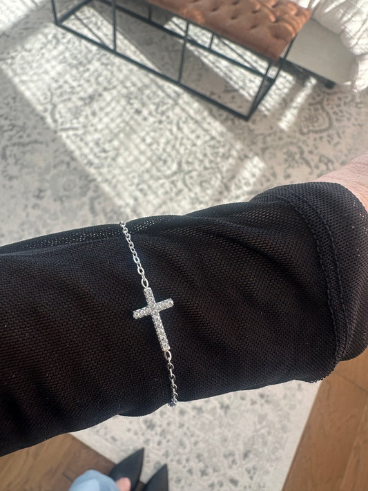 Dainty Cross Bracelet- Silver