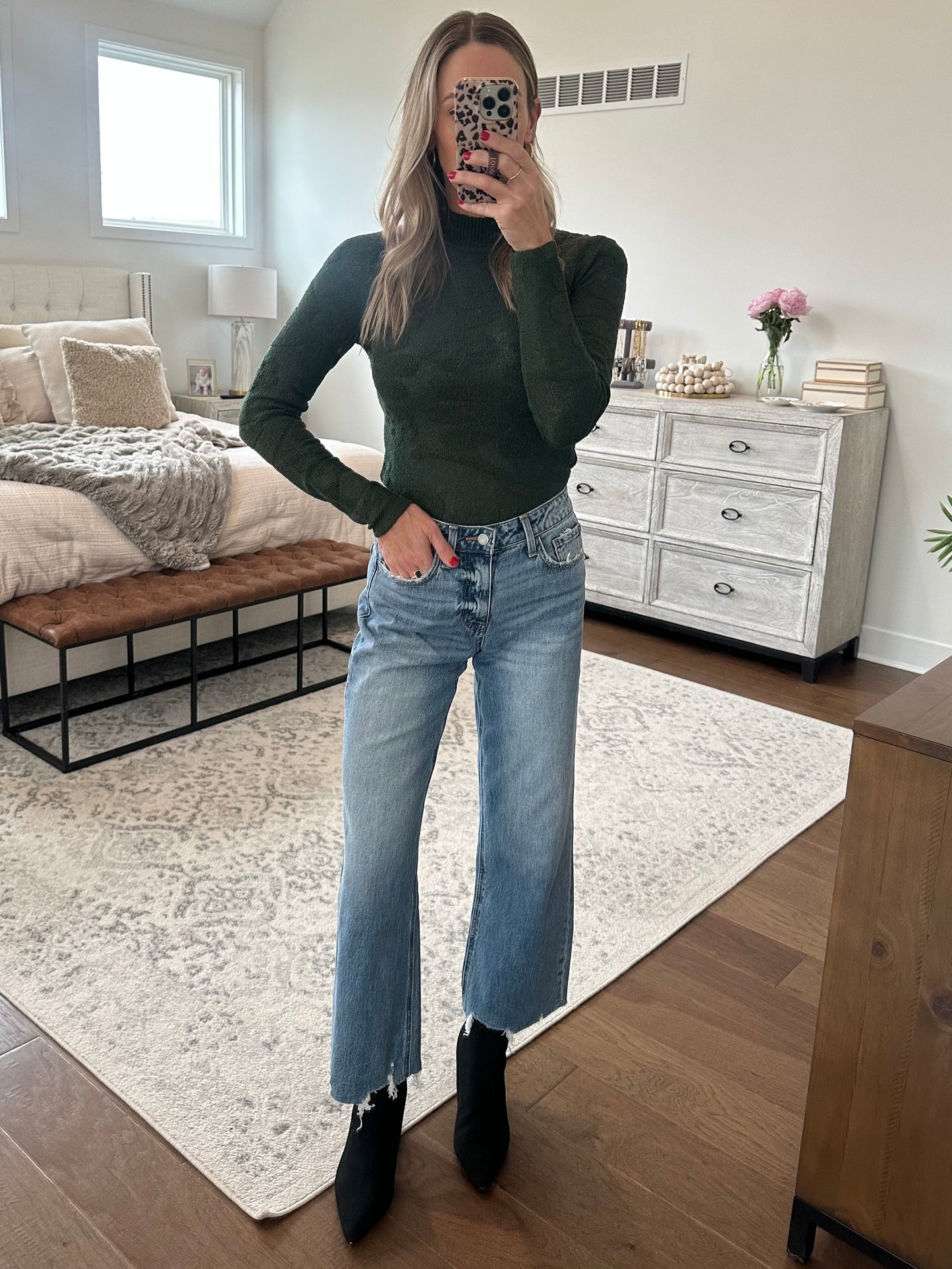 High Rise Cropped Jean
