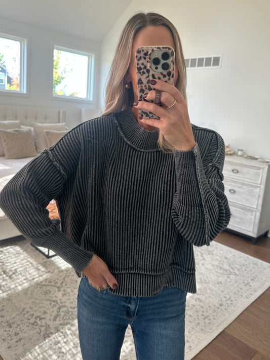 Oversized Cropped Sweater- Black