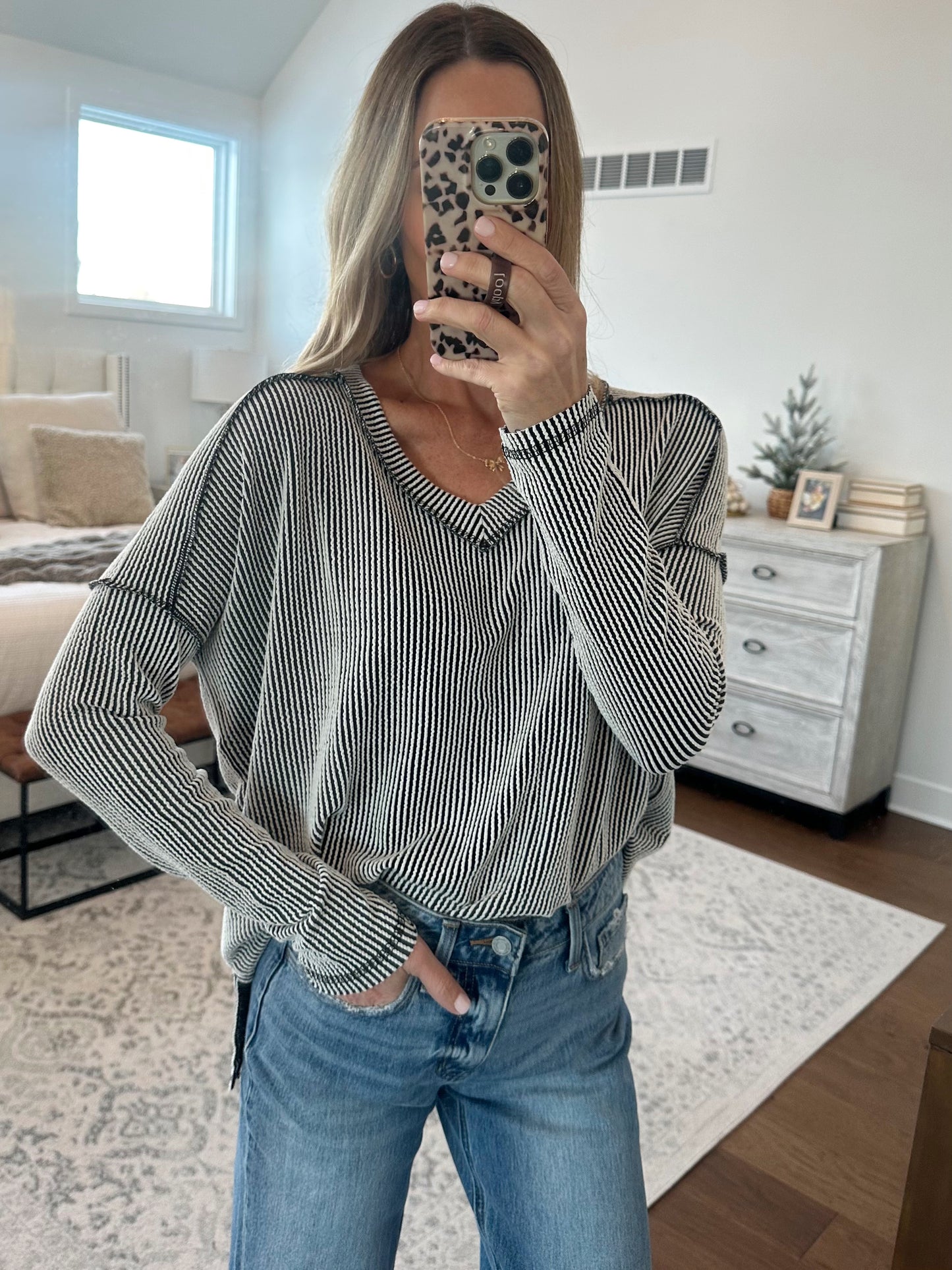 V Neck Thermal- Black & White