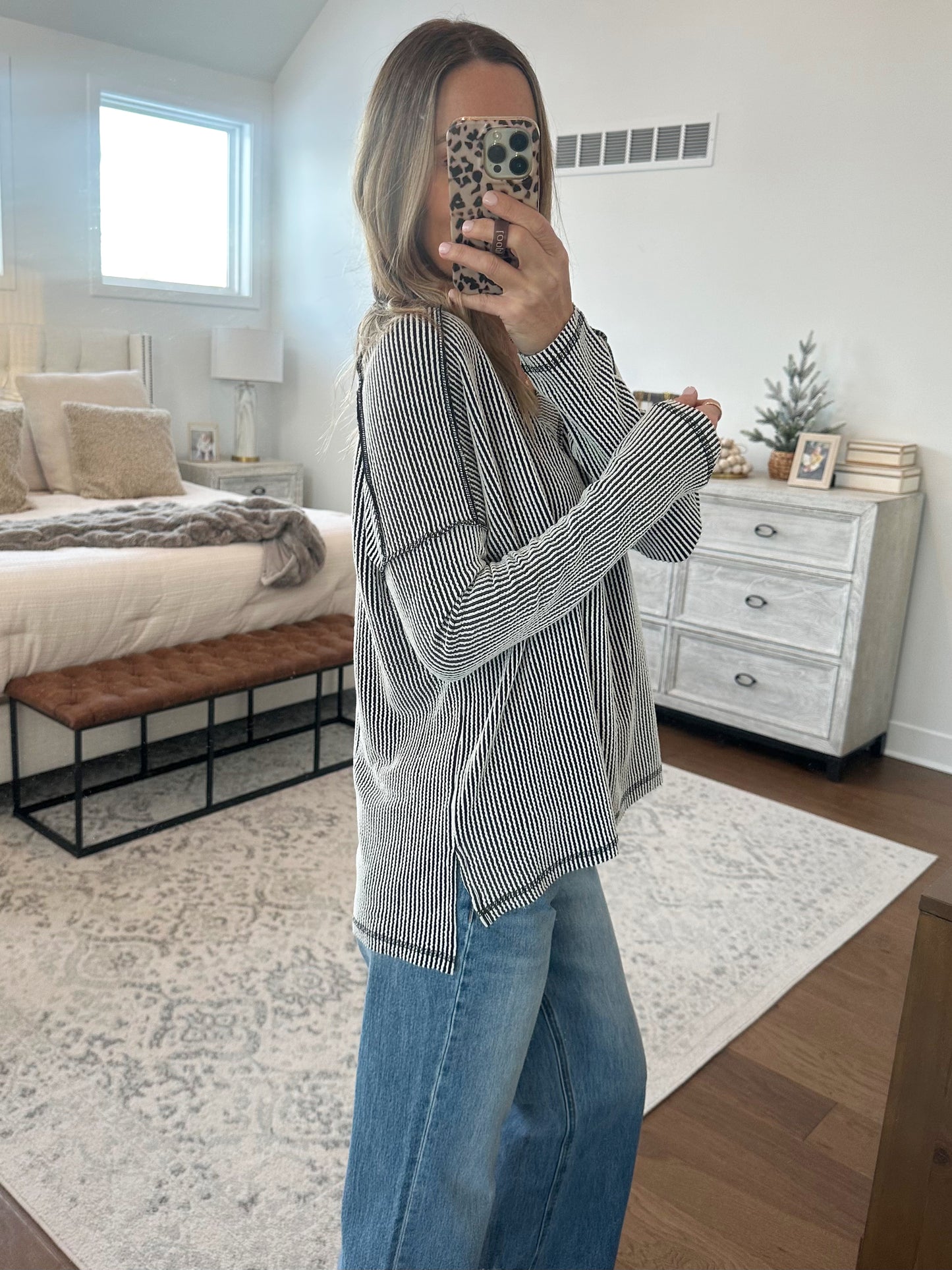 V Neck Thermal- Black & White