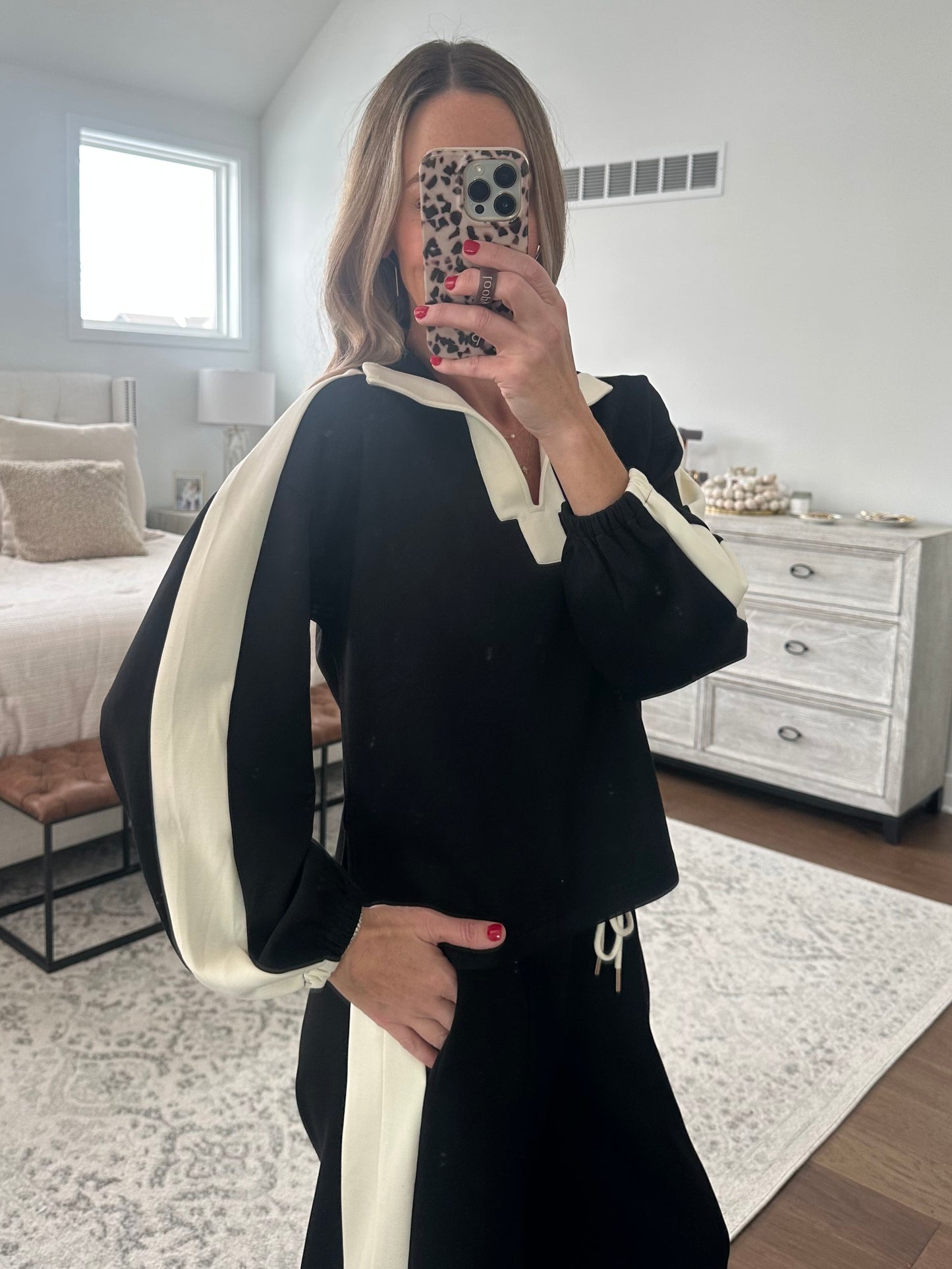 Black & Cream Pullover