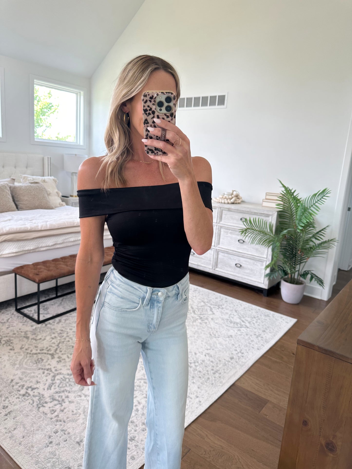 Seamless Off The Shoulder Top- Black